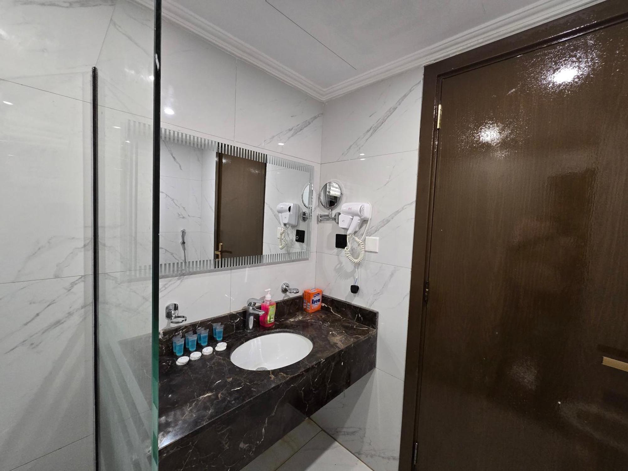 Araek Taiba Hotel Medina Bagian luar foto